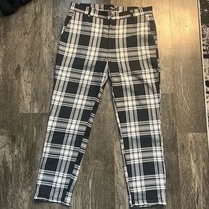 32x30 FOREVER 21 BLACK/WHITE CHECKERED PANTS
